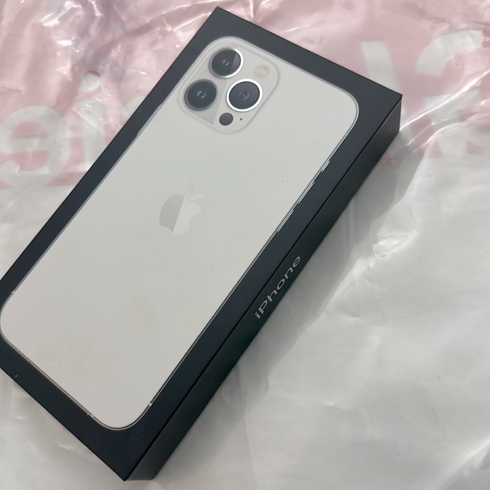 Apple iPhone 13 Pro Max Box